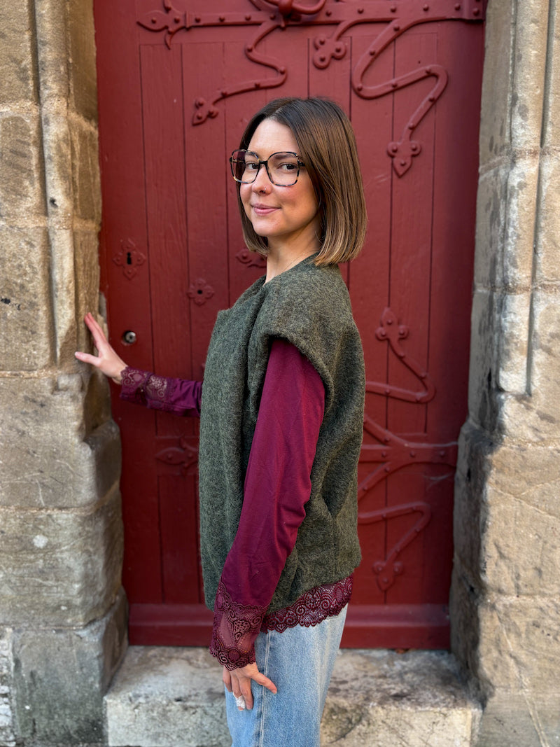 Veste sans manches kaki duveteux moumoute