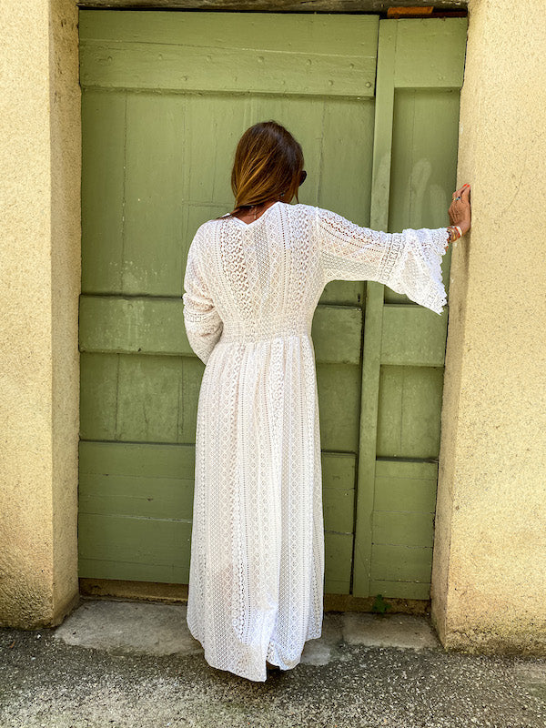 Robe longue blanche bohème en dentelle