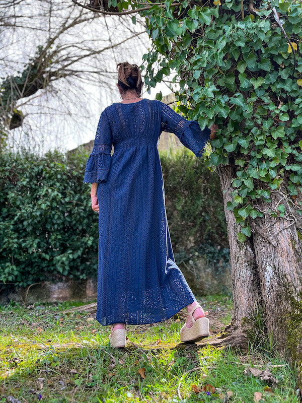 Robe tendance en dentelle bleu marine bohème