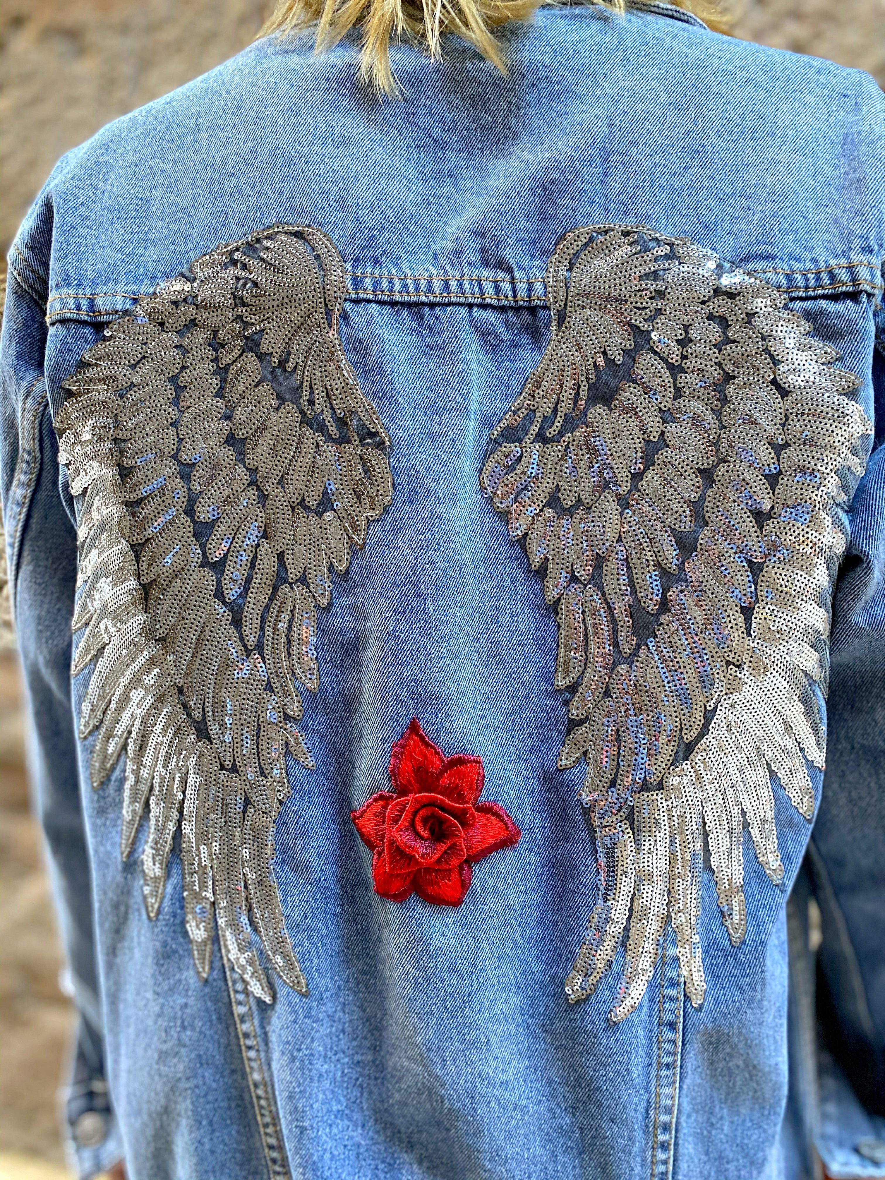 Veste en jean tendance customisée