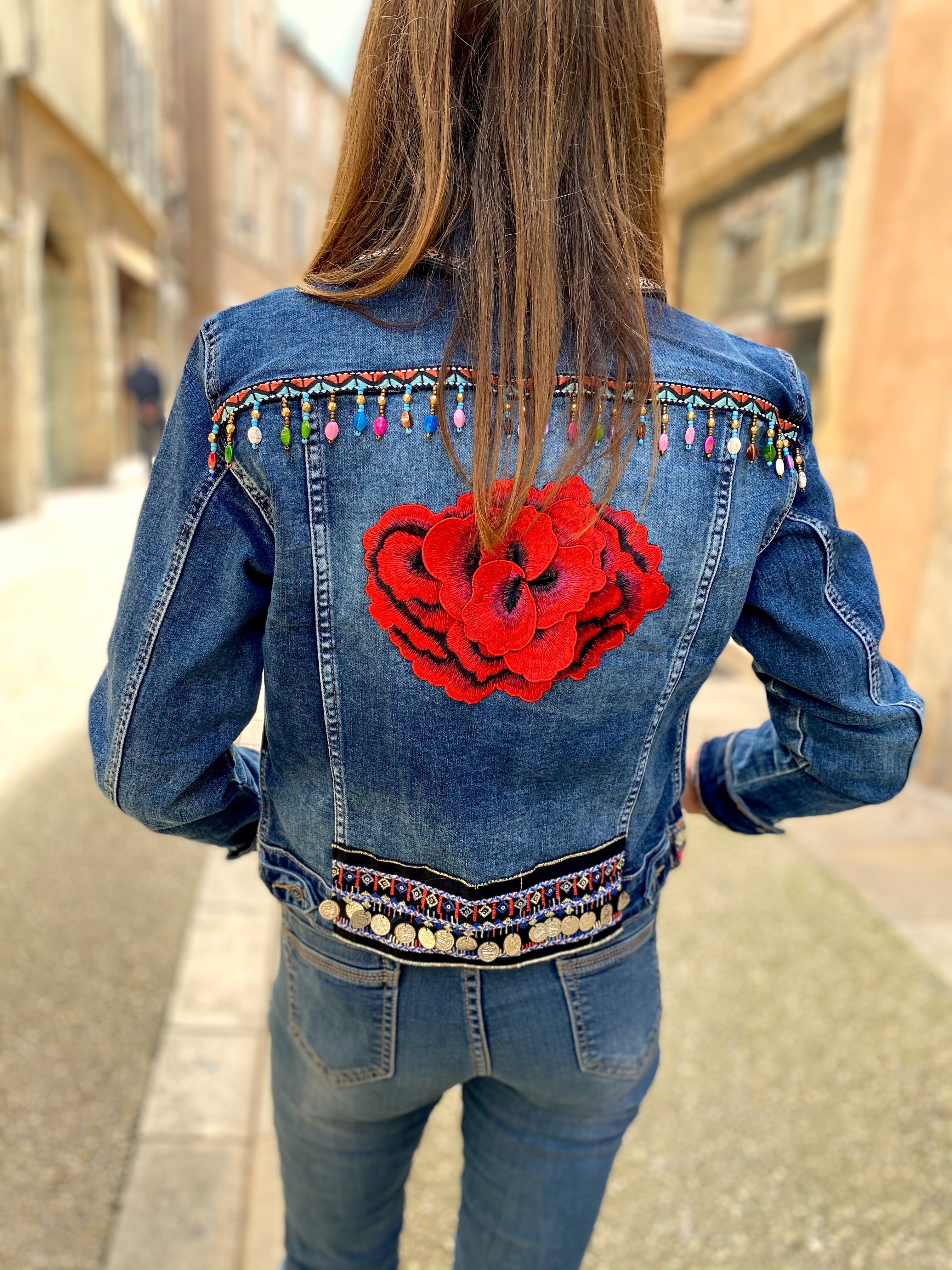 Veste jean délavé fleur rouge Gypsy - Veste en jean