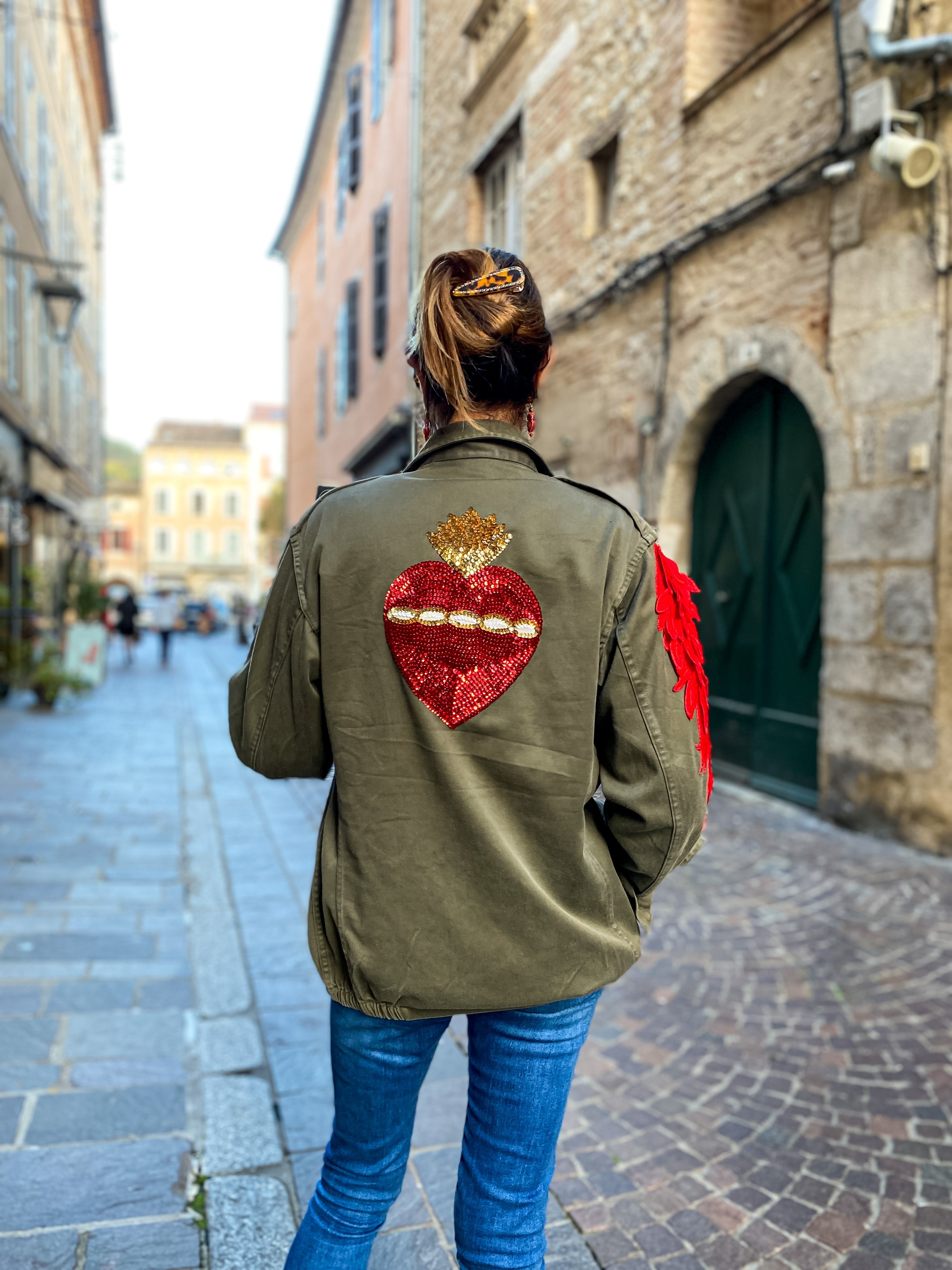 Veste militaire customisée d’un coeur milagros - Veste